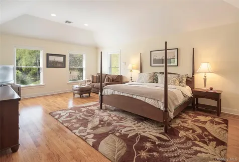 11 Hollow Tree Road Briarcliff Manor NY 10510