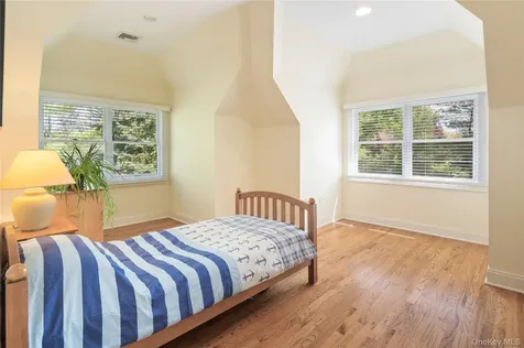 11 Hollow Tree Road Briarcliff Manor NY 10510