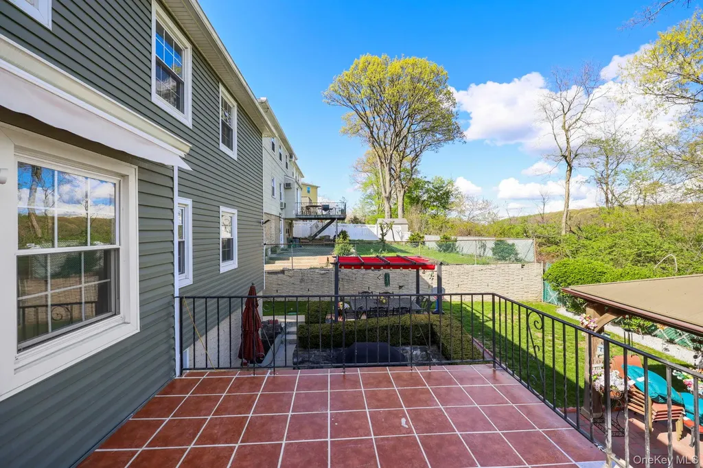52 Brandt Terrace Yonkers NY 10710