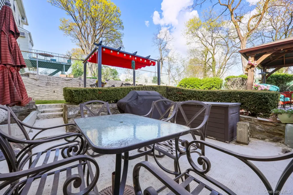 52 Brandt Terrace Yonkers NY 10710