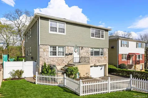 52 Brandt Terrace Yonkers NY 10710