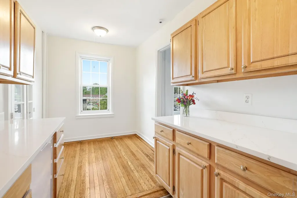 300 S Broadway Tarrytown NY 10591