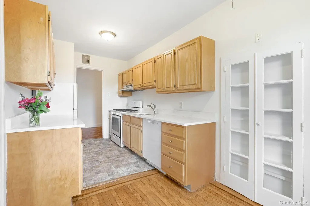 300 S Broadway Tarrytown NY 10591