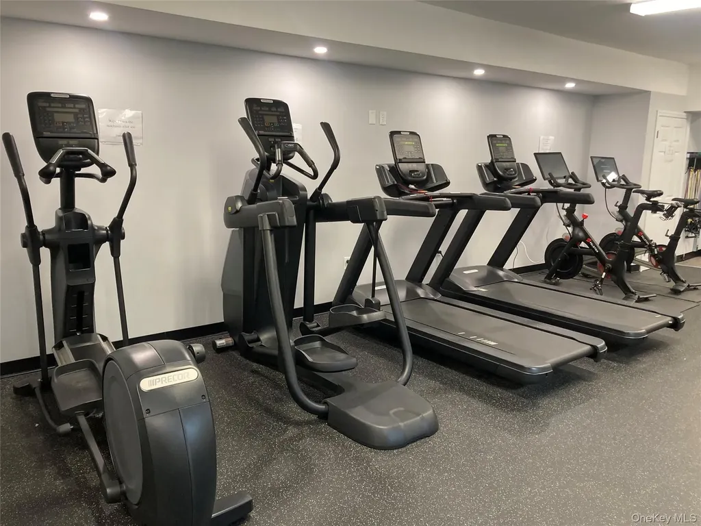 300 S Broadway Tarrytown NY 10591