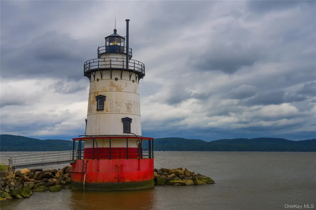 300 S Broadway Tarrytown NY 10591