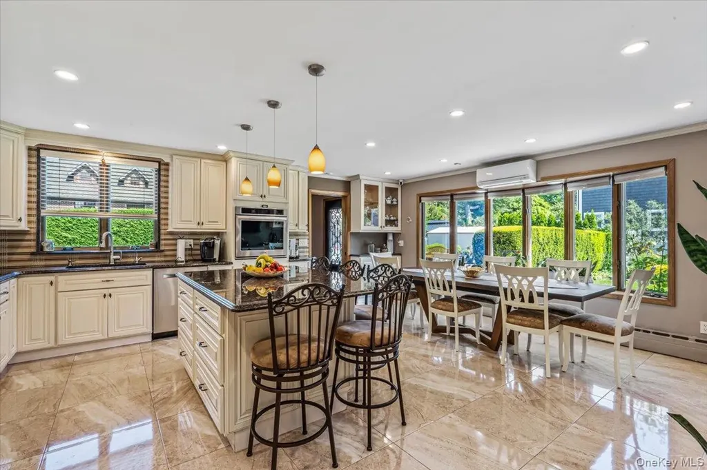 2957 214th Place Bayside NY 11360