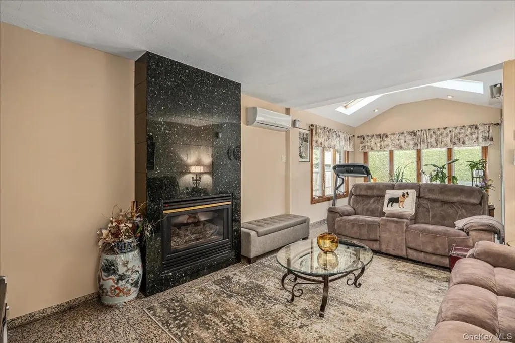 2957 214th Place Bayside NY 11360