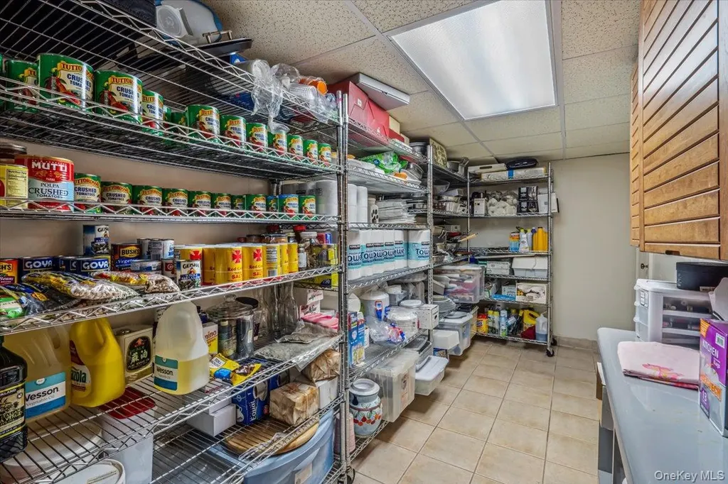 2957 214th Place Bayside NY 11360