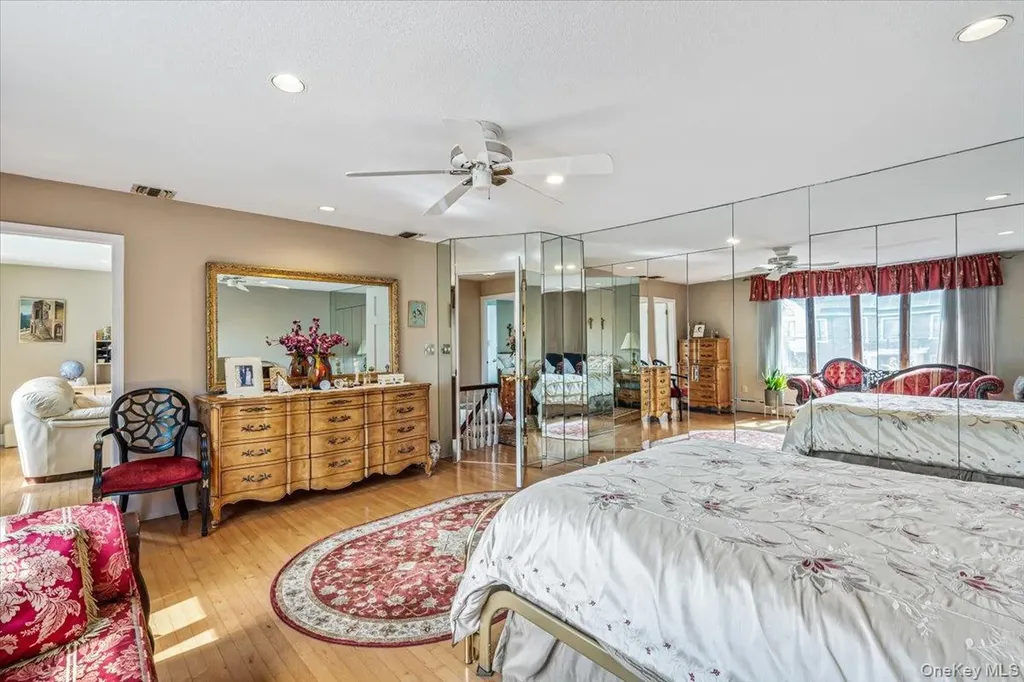 2957 214th Place Bayside NY 11360