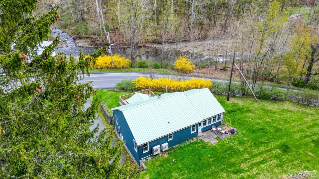 711 Sundown Road Sundown NY 12740