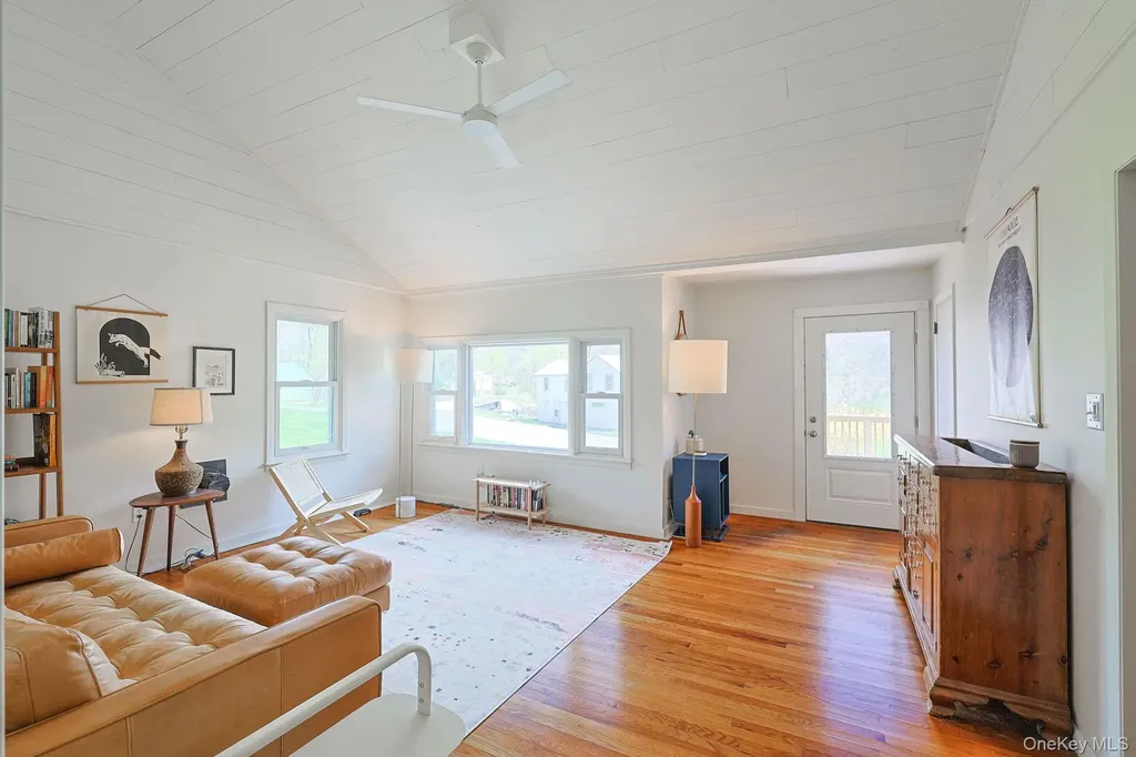 711 Sundown Road Sundown NY 12740