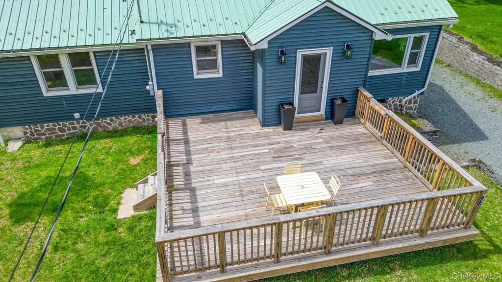 711 Sundown Road Sundown NY 12740
