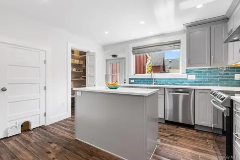 29 Howard Avenue White Plains NY 10606