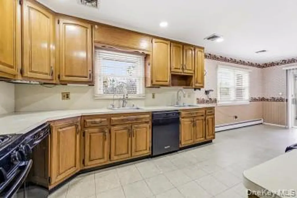 101 E Olive Street Long Beach NY 11561
