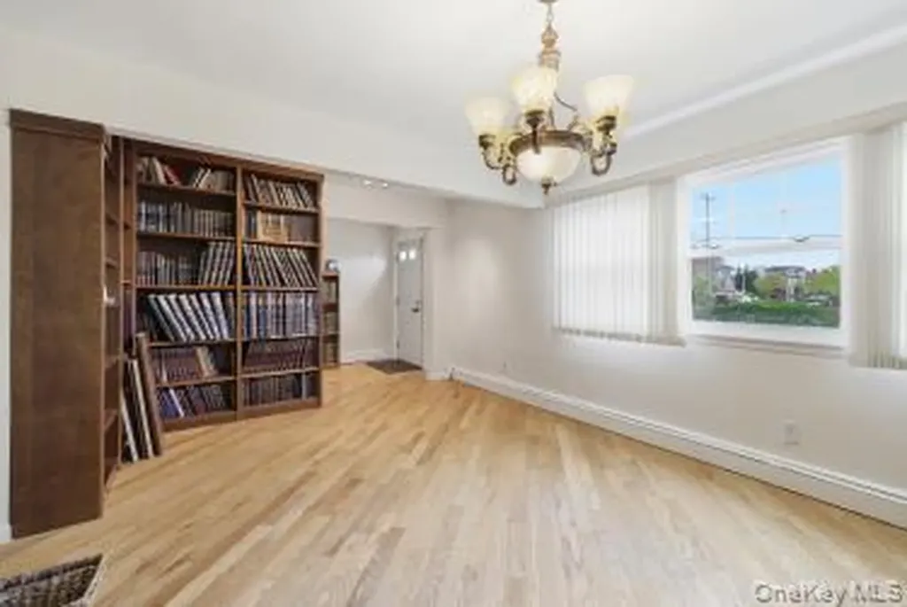 101 E Olive Street Long Beach NY 11561