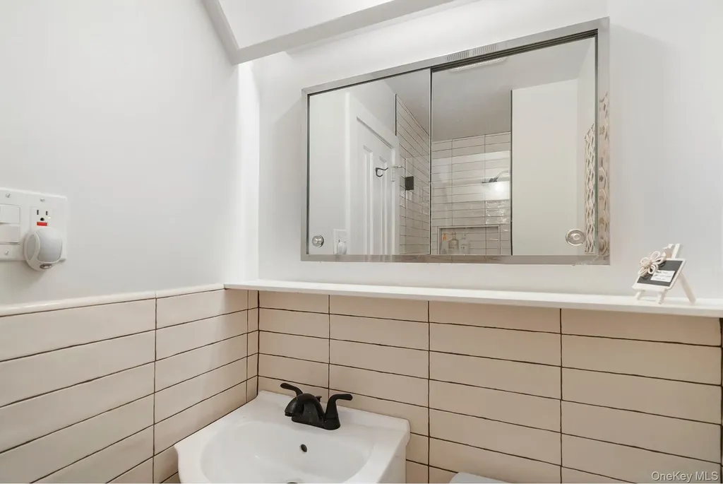 123 Windward East Hampton NY 11937