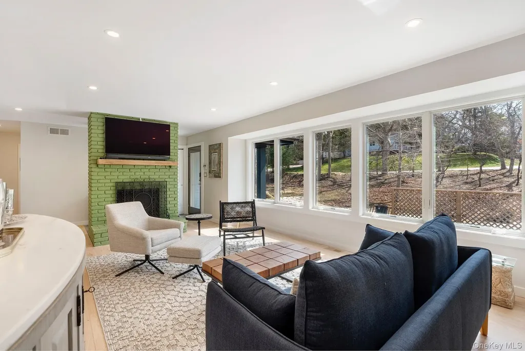 123 Windward East Hampton NY 11937
