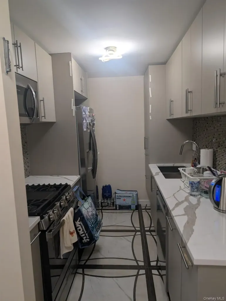 40 Brighton 1st Road Brooklyn NY 11235