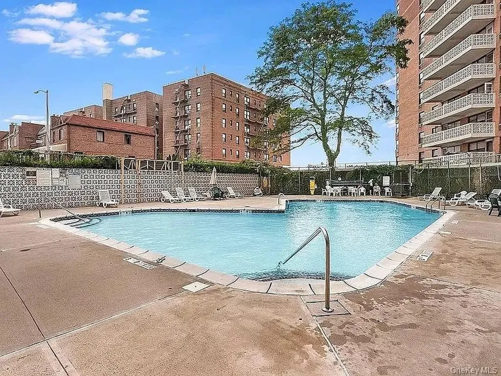 40 Brighton 1st Road Brooklyn NY 11235