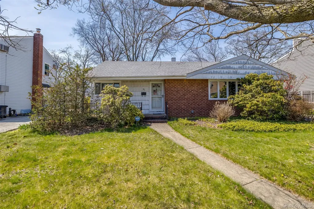 36 Seitz Drive Bethpage NY 11714