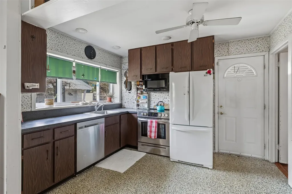 36 Seitz Drive Bethpage NY 11714