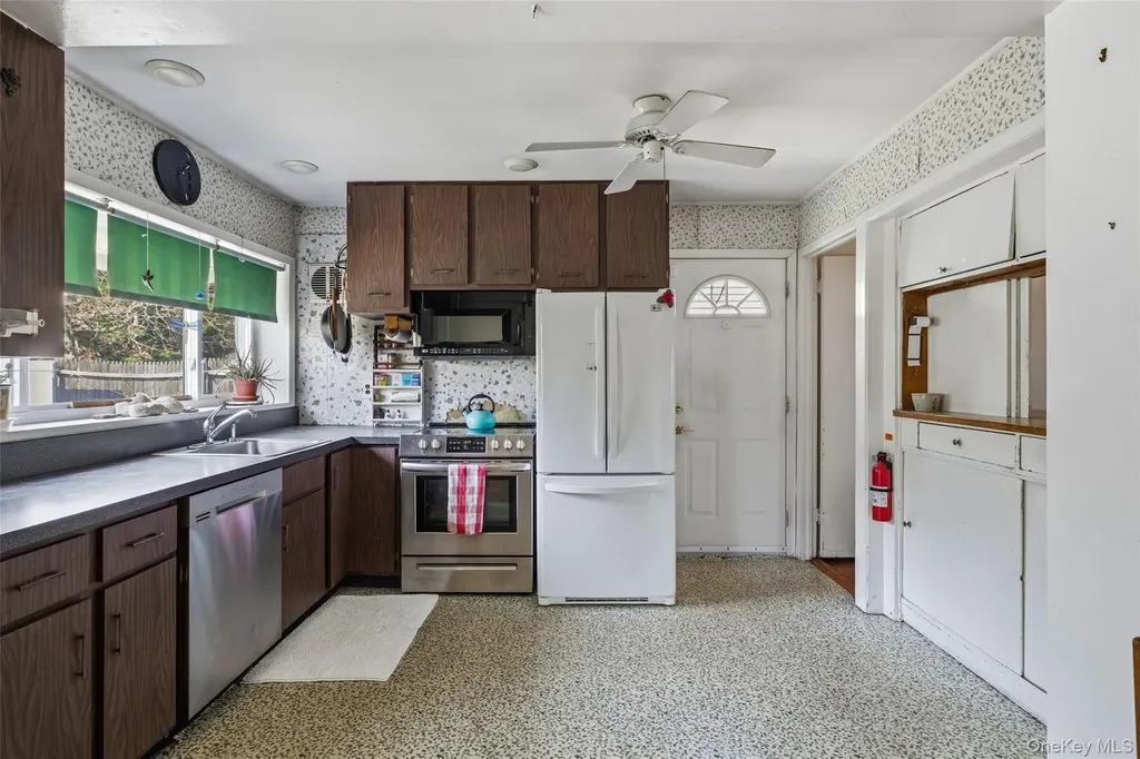 36 Seitz Drive Bethpage NY 11714