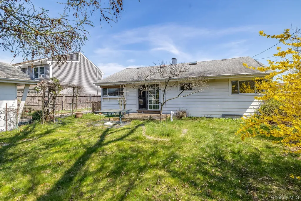 36 Seitz Drive Bethpage NY 11714
