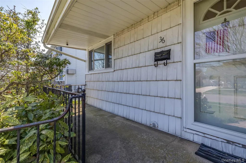 36 Seitz Drive Bethpage NY 11714