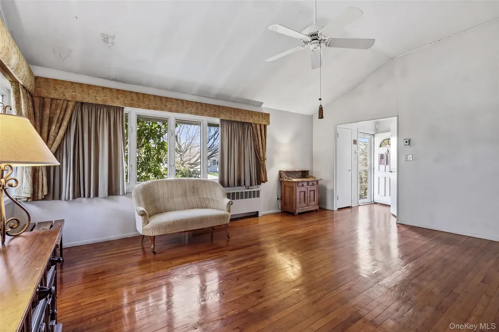 36 Seitz Drive Bethpage NY 11714