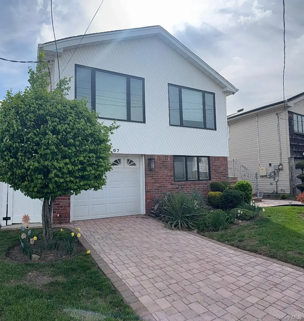 16207 85th Street Howard Beach NY 11414