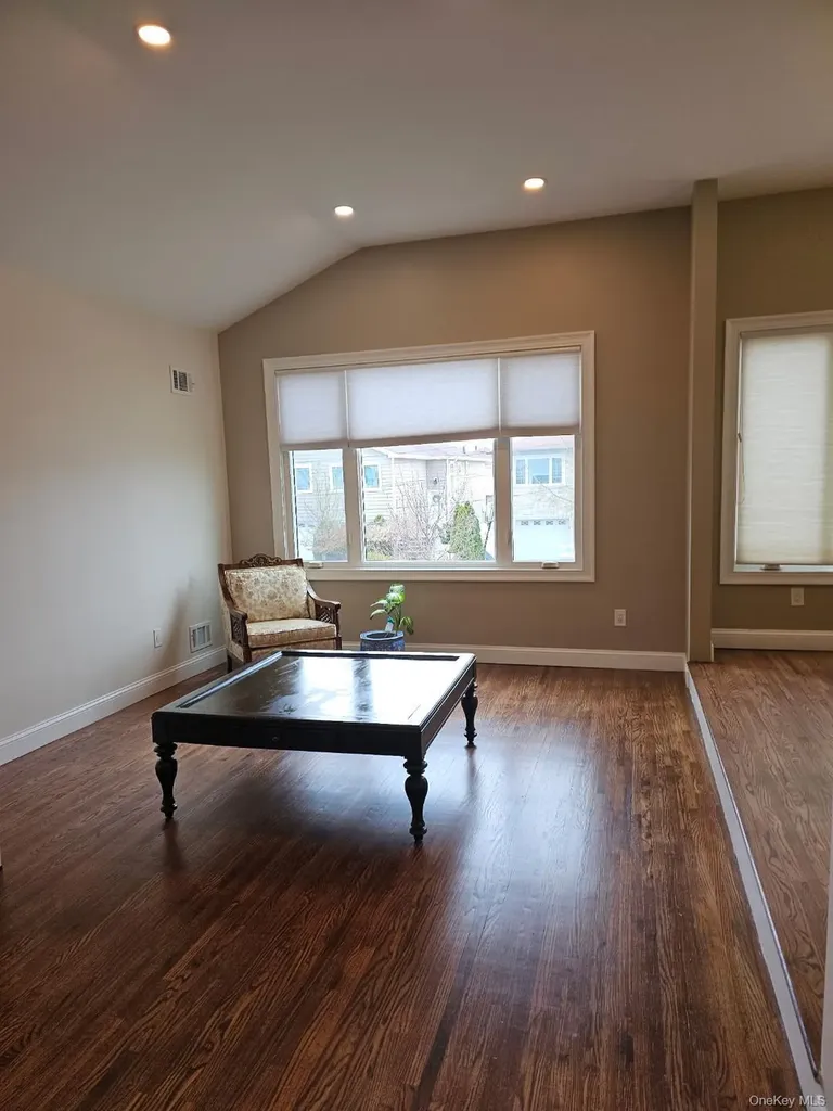 16207 85th Street Howard Beach NY 11414