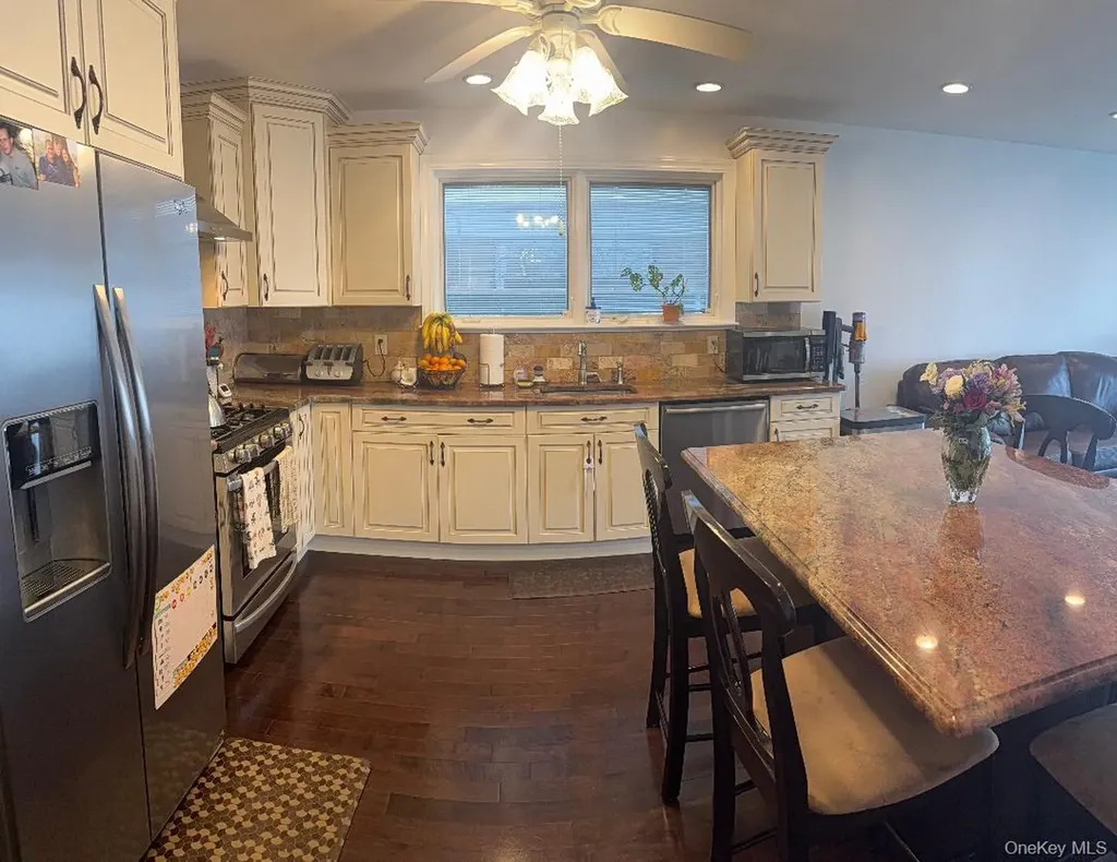 16207 85th Street Howard Beach NY 11414