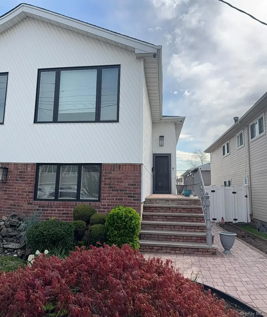 16207 85th Street Howard Beach NY 11414