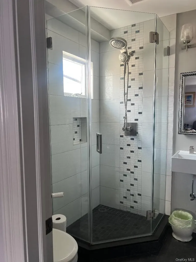 16207 85th Street Howard Beach NY 11414