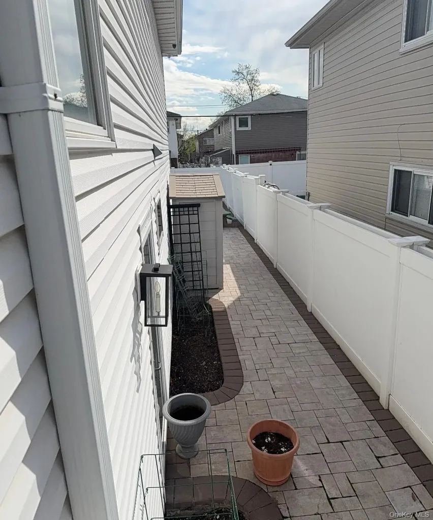 16207 85th Street Howard Beach NY 11414