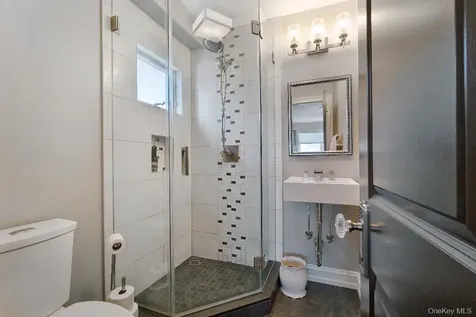 16207 85th Street Howard Beach NY 11414