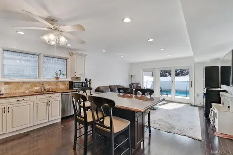 16207 85th Street Howard Beach NY 11414