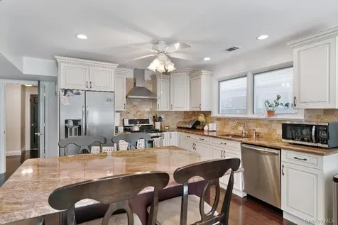 16207 85th Street Howard Beach NY 11414