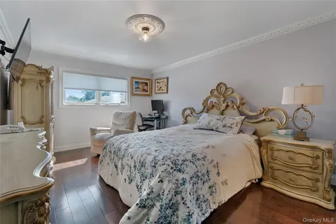 16207 85th Street Howard Beach NY 11414
