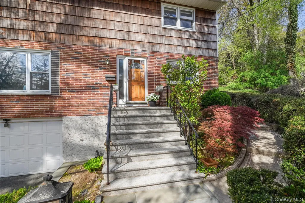 2 Rockledge Road Bronxville NY 10708