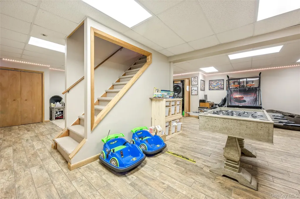 42 Browning Road Hyde Park NY 12538