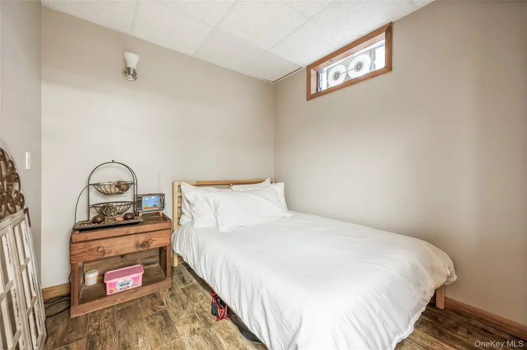 42 Browning Road Hyde Park NY 12538