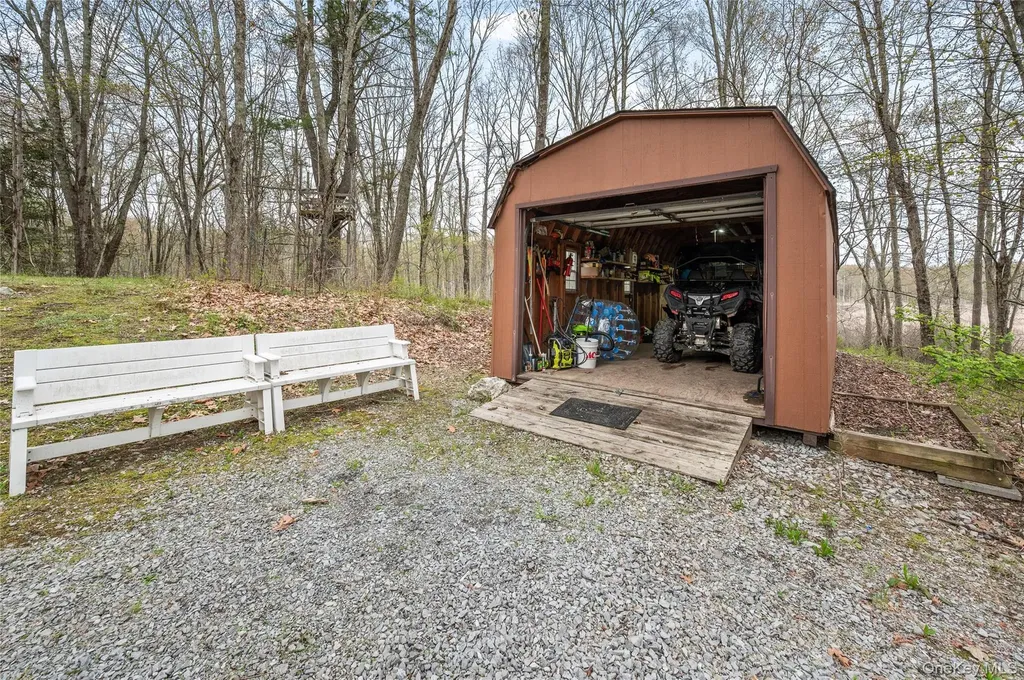 42 Browning Road Hyde Park NY 12538