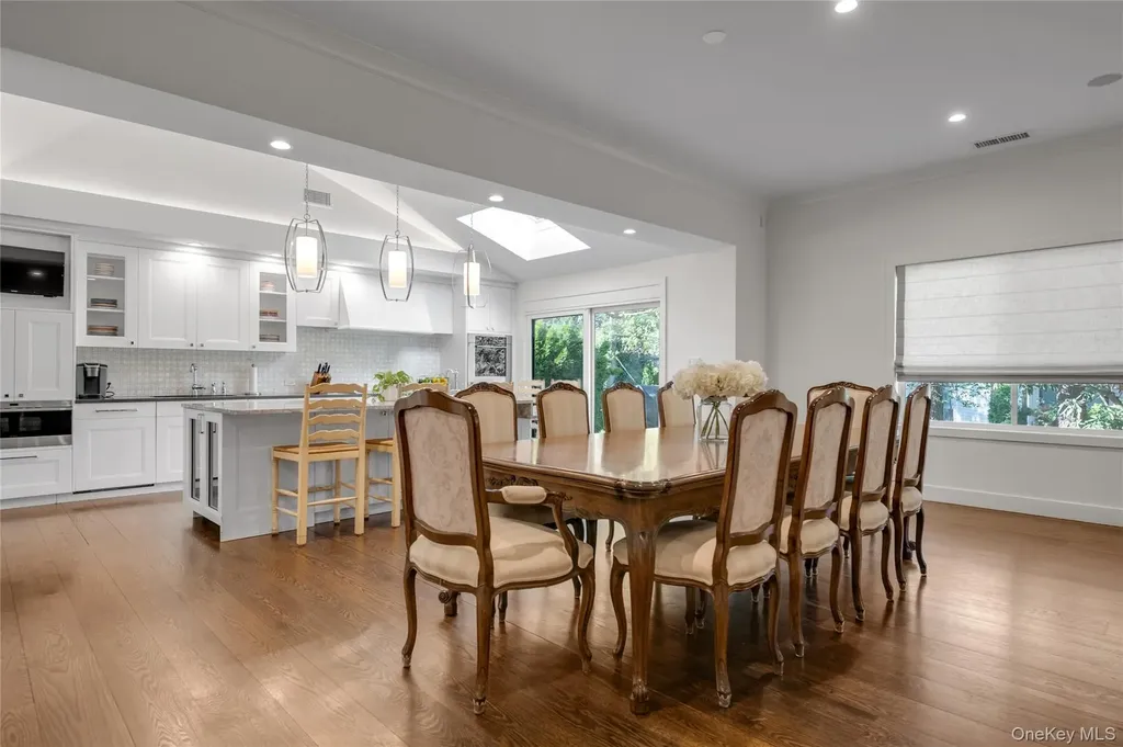115 Eagles Crescent Manhasset NY 11030