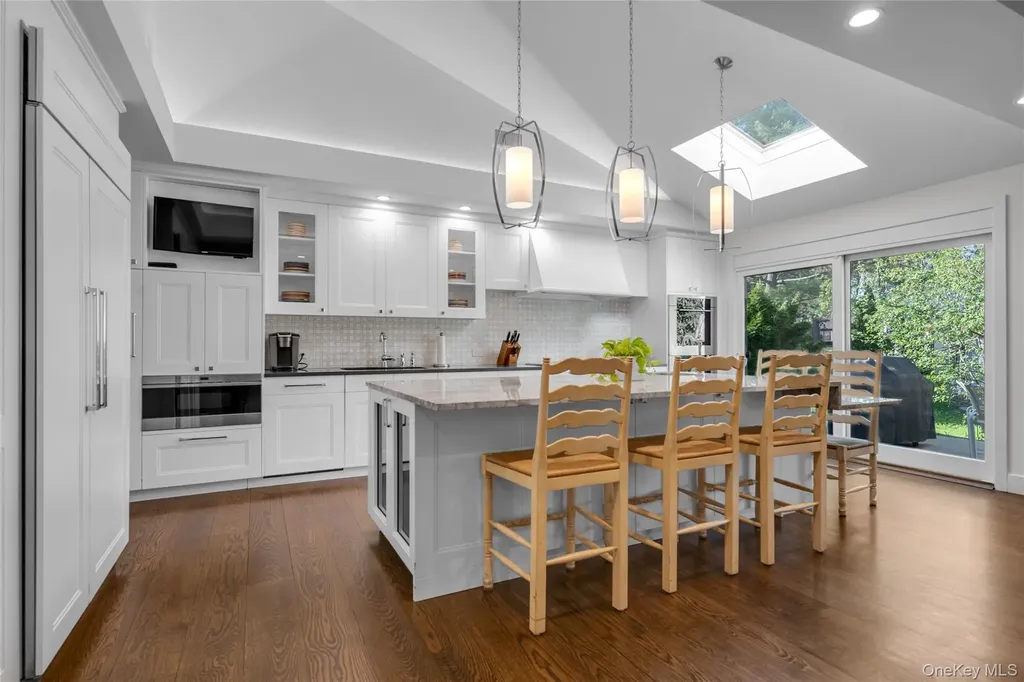 115 Eagles Crescent Manhasset NY 11030