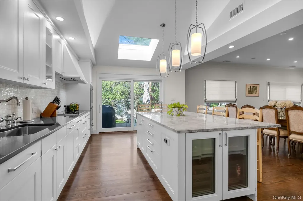 115 Eagles Crescent Manhasset NY 11030