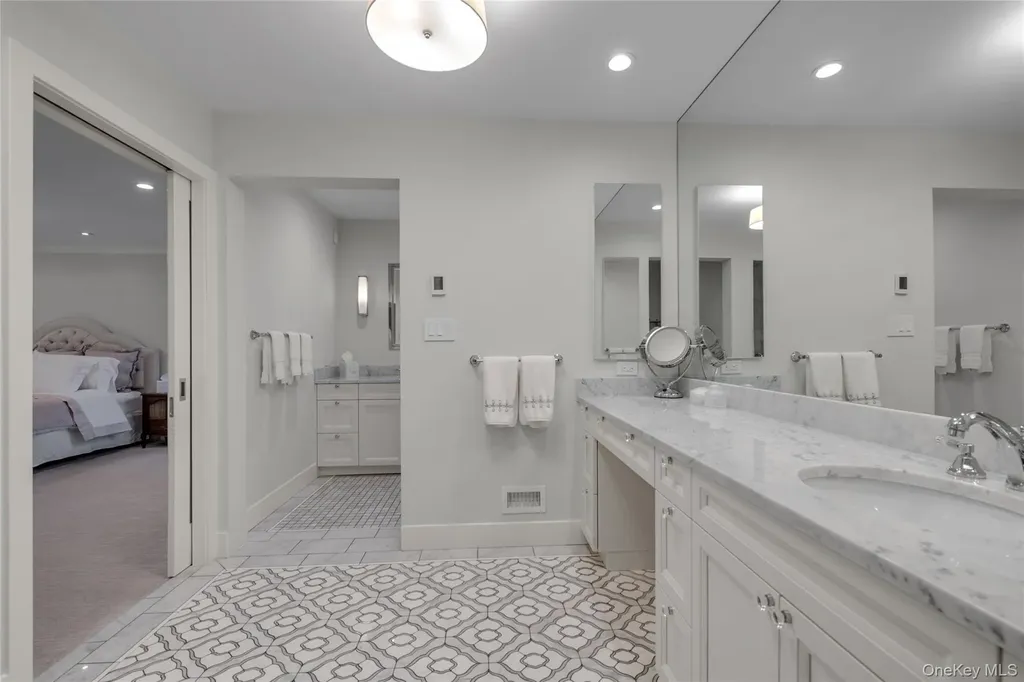 115 Eagles Crescent Manhasset NY 11030