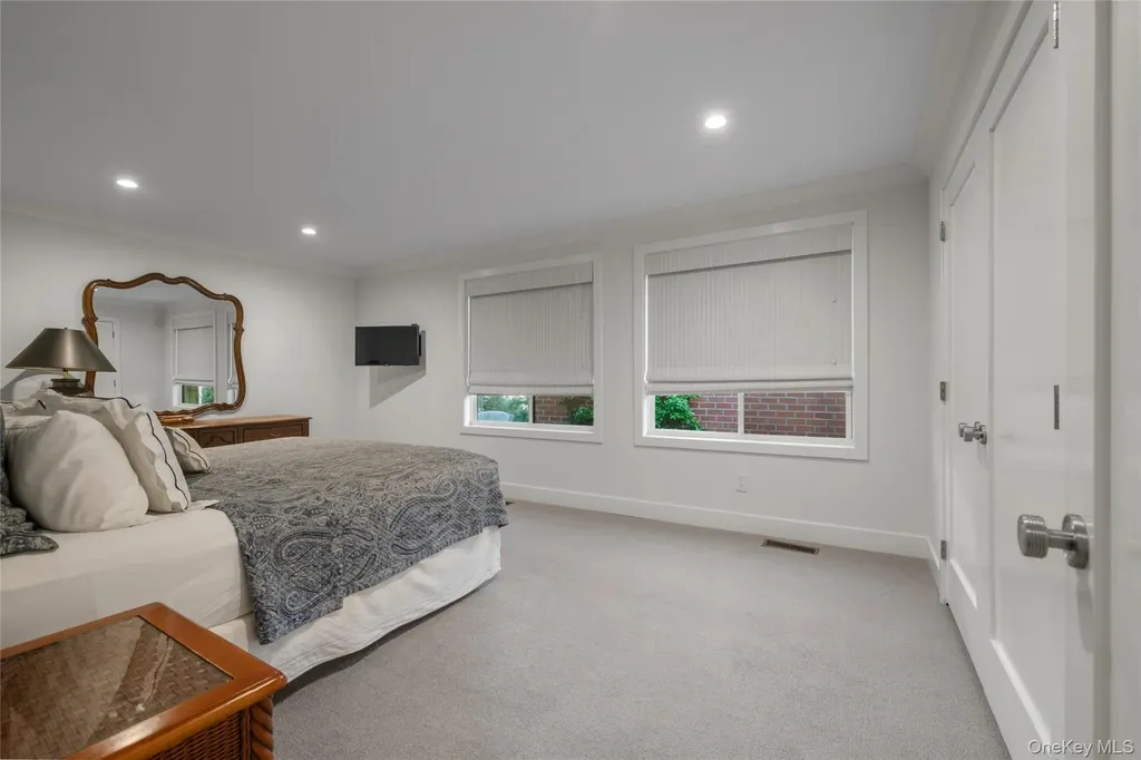115 Eagles Crescent Manhasset NY 11030