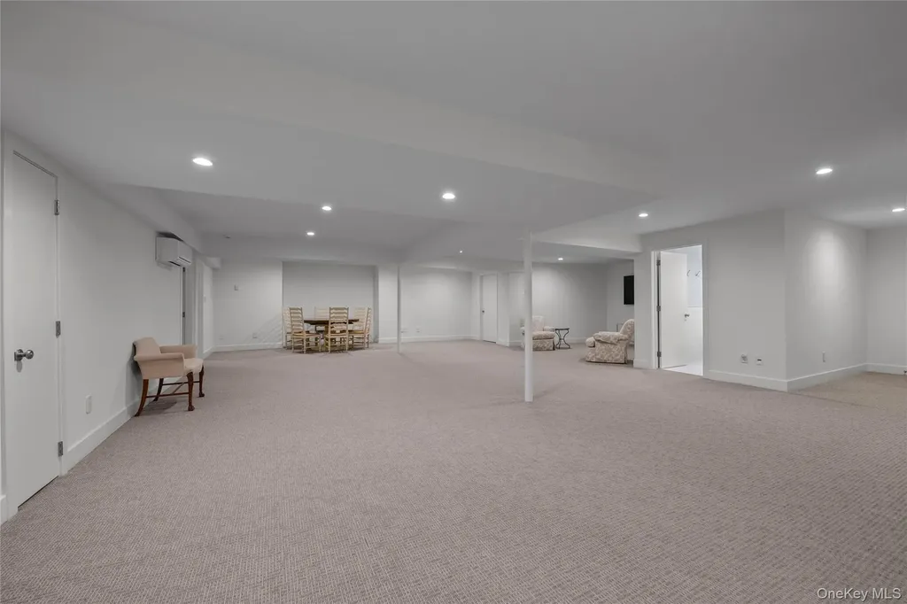 115 Eagles Crescent Manhasset NY 11030