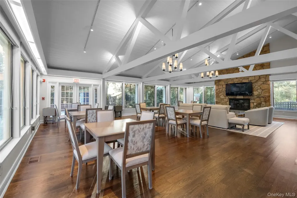 115 Eagles Crescent Manhasset NY 11030